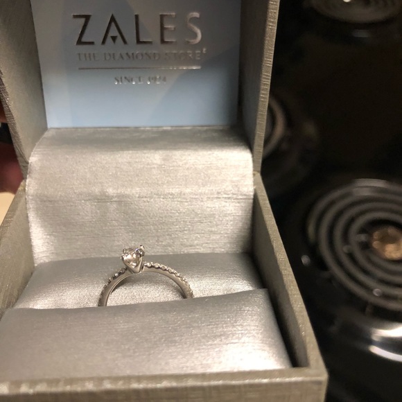 Ring - Picture 6 of 6